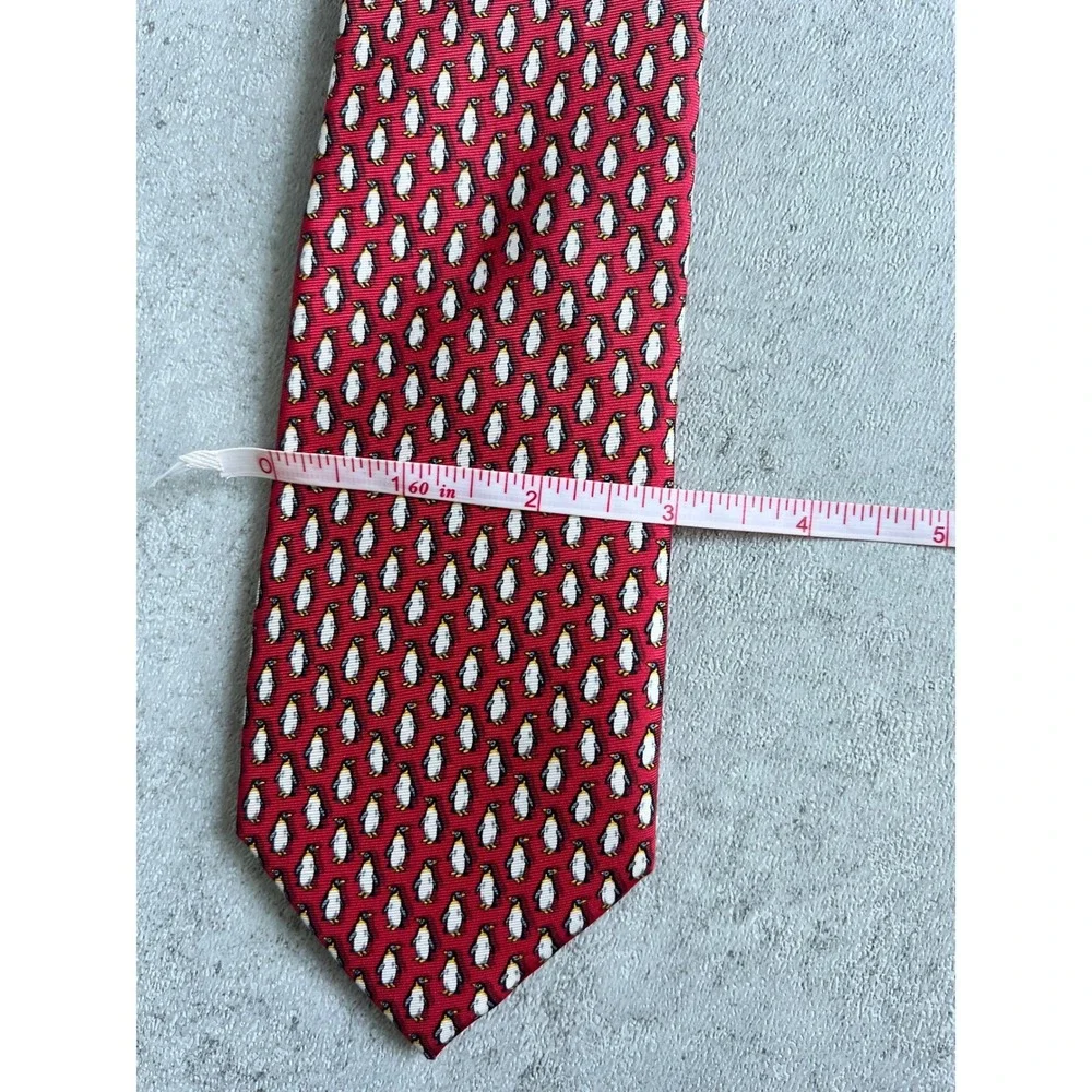 Tommy Hilfiger Necktie Red Penguin Print 100% Silk Novelty Whimsical Preppy Xmas